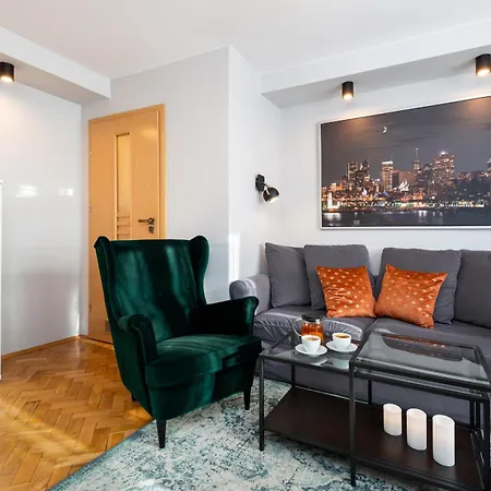 Kairos - Spodek Ii - 100 M Od Spodka