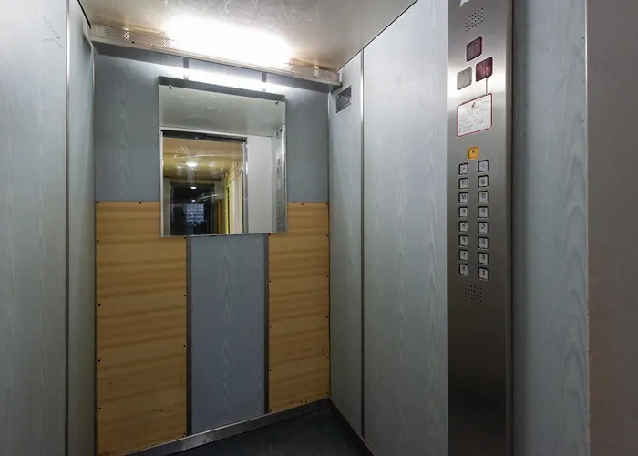 Kairos - Spodek Ii - 100 M Od Spodka *